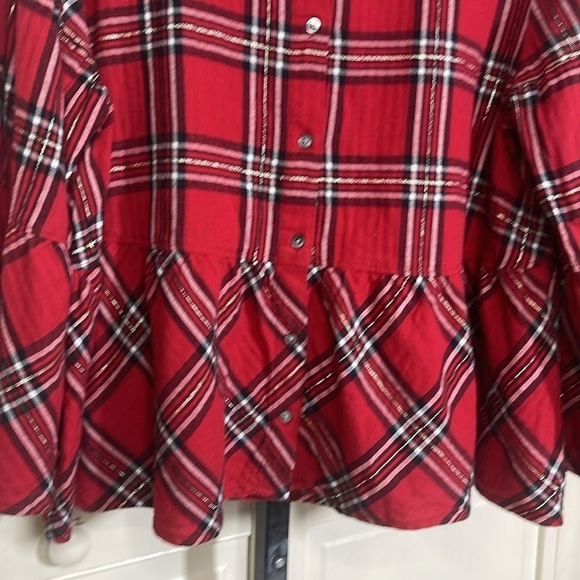 Peyton & Parker Women’s Peplum Blouse Red & Black Plaid Size Large - Picture 8 of 10